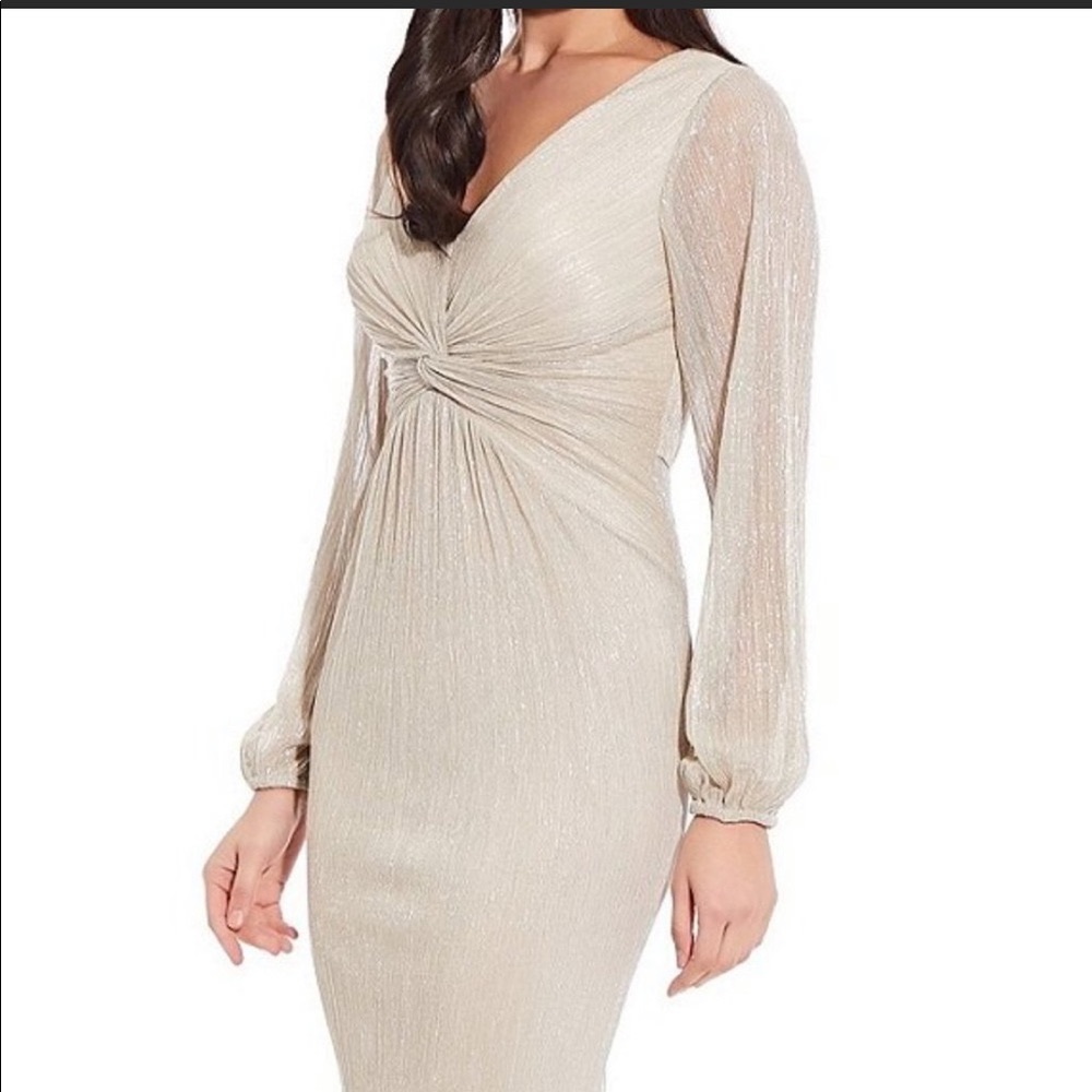 Adrianna Papell metallic champagne gold 12 gown
